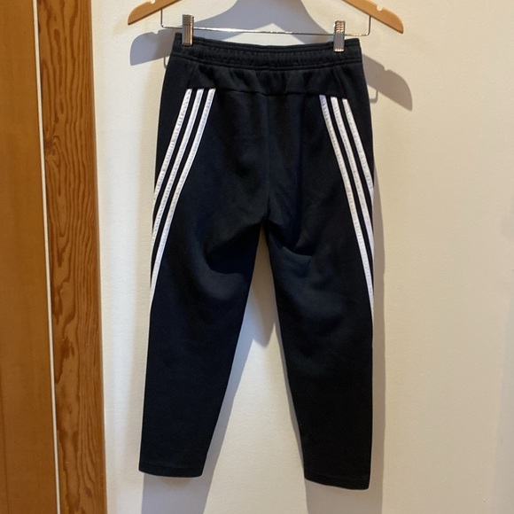 Adidas Kids Pant size M (11-12y) - Picture 2 of 6